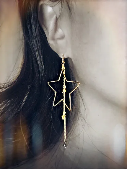 Apple Grace Designs Shooting Star Earring